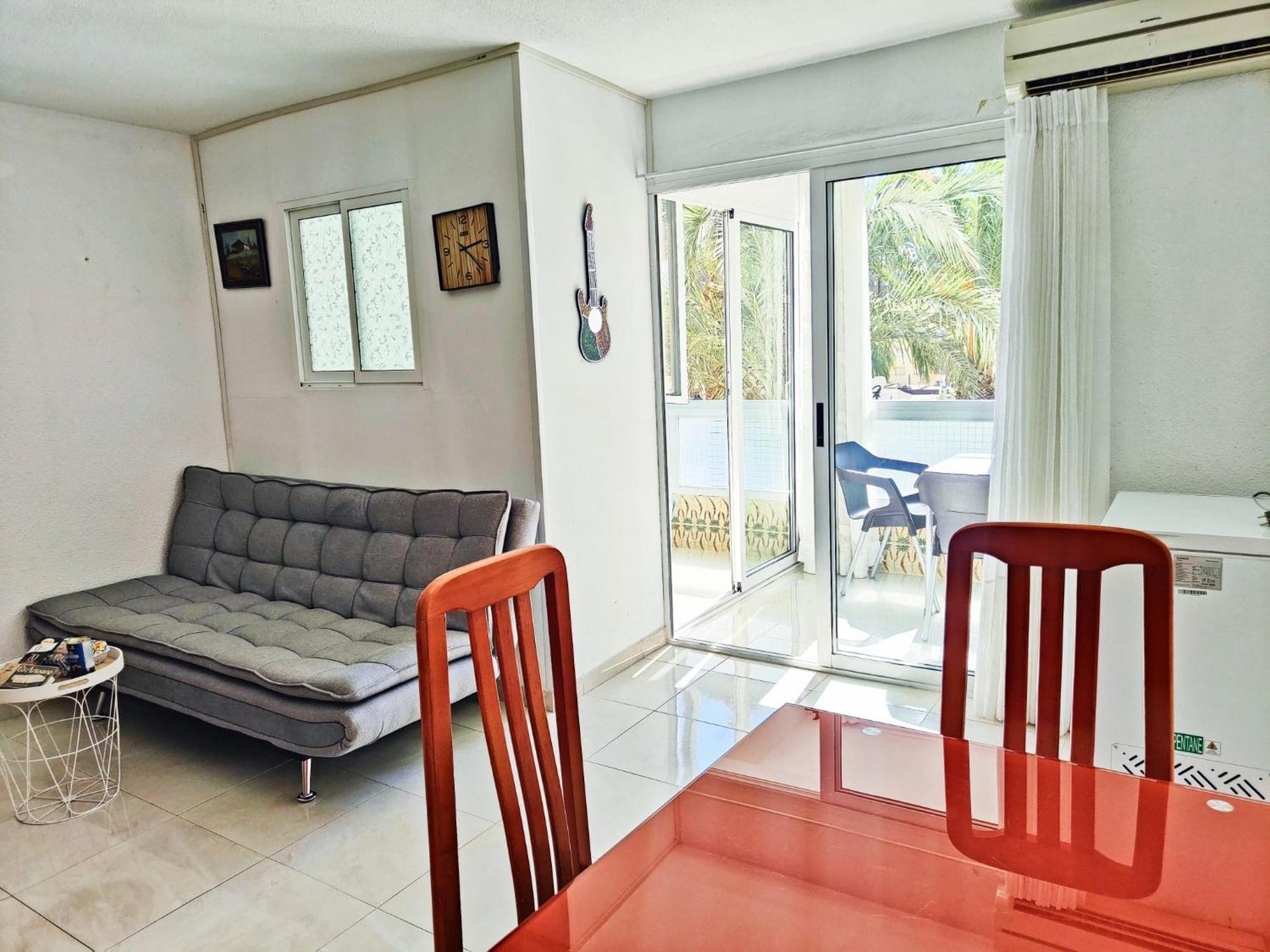 Versailles 2-9 Benidorm Bagian luar foto